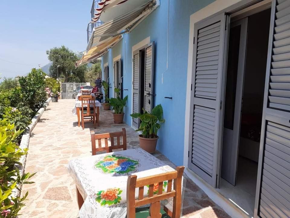 Bed and Breakfast Bluflest Dhërmi Habitación foto
